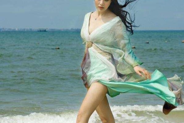 蜂蜜水洗脸新潮流：深层滋养，肌肤重焕婴儿光泽